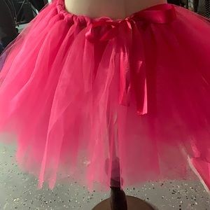 Hot pink tutu skirt pink bow,size 4-6 yrs. old.